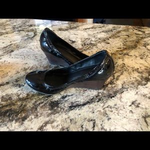Tory Burch 8.5 Wedge Black Patent Leather